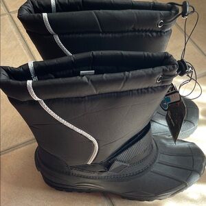 Ozark trail man’s boots